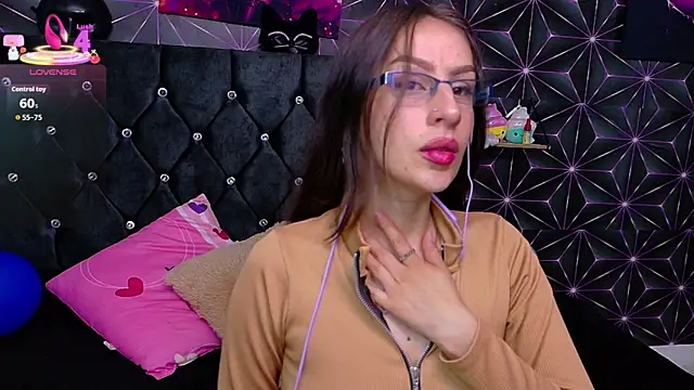 Miis Beella online show from June 2026 01:00:02 PM