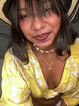 Eloise aksnes online show from June 2026 04:40:01 AM
