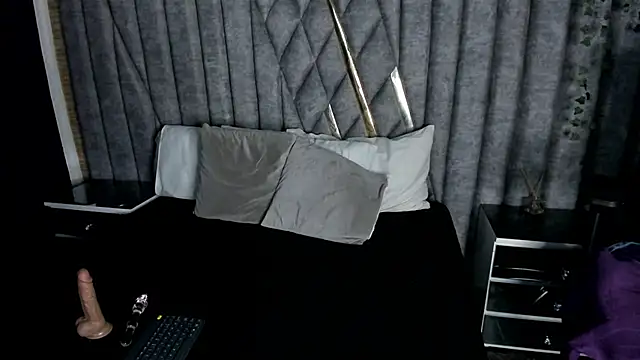 EmeelyMuller online show from March 2026 04:06:02 AM