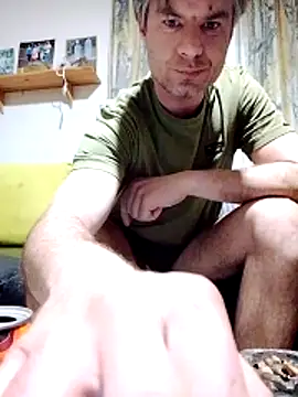 Hornybalkanmen12 online show from May 2026 06:38:02 PM