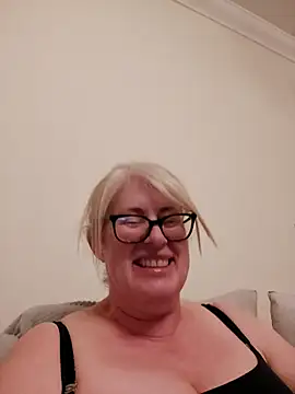 Snapshot of FlirtyFleur-x chatting on April 2026 07:58:01 PM FlirtyFleur-x online show from April 2026 07:58:01 PM