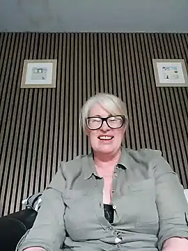 Snapshot of FlirtyFleur-x chatting on May 2026 11:49:01 AM FlirtyFleur-x online show from May 2026 11:49:01 AM