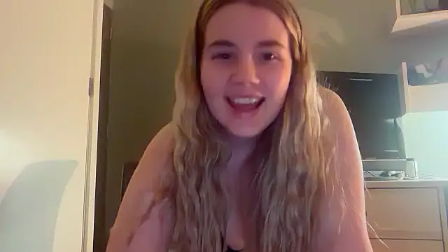 Snapshot of lovergirlyxo chatting on February 2026 01:26:01 AM lovergirlyxo online show from February 2026 01:26:01 AM