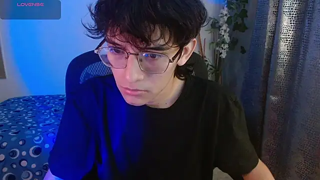 Snapshot of noah_millerx chatting on March 2026 05:55:02 AM noah millerx online show from March 2026 05:55:02 AM