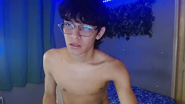 Snapshot of noah_millerx chatting on March 2026 08:19:01 AM noah millerx online show from March 2026 08:19:01 AM