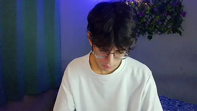 Snapshot of noah_millerx chatting on March 2026 03:39:02 AM noah millerx online show from March 2026 03:39:02 AM