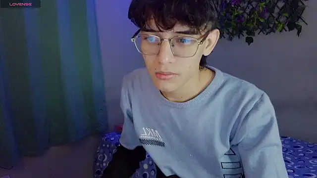 Snapshot of noah_millerx chatting on March 2026 04:13:02 AM noah millerx online show from March 2026 04:13:02 AM