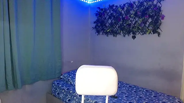 Snapshot of noah_millerx chatting on April 2026 05:24:01 AM noah millerx online show from April 2026 05:24:01 AM