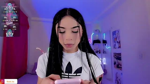 IamAndrea01 online show from May 2026 07:58:01 AM