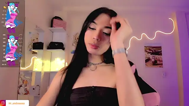 IamAndrea01 online show from May 2026 07:37:02 PM