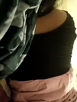 Nude-couple2 online show from March 2026 05:40:01 PM