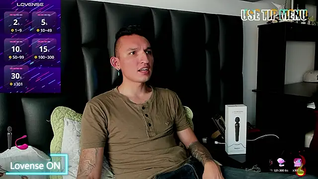 Snapshot of Mike_Waters chatting on March 2026 09:52:01 PM Mike Waters online show from March 2026 09:52:01 PM