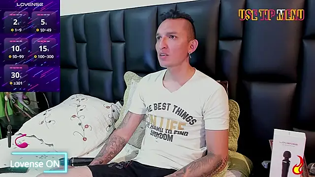 Snapshot of Mike_Waters chatting on April 2026 10:31:02 PM Mike Waters online show from April 2026 10:31:02 PM