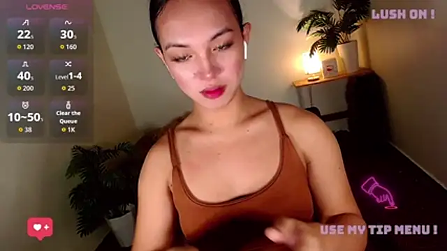 SofiaaLoove699 online show from June 2026 03:33:01 PM