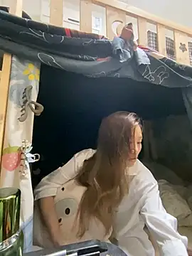 Snapshot of MFF004 chatting on February 2026 08:09:01 PM MFF004 online show from February 2026 08:09:01 PM