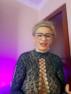 LunaBlaise online show from May 2026 10:36:01 AM