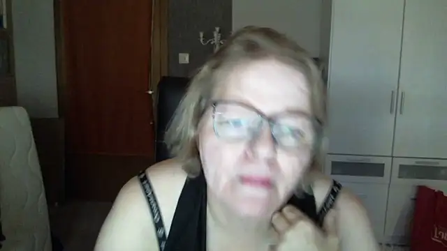 Snapshot of tina71707 chatting on March 2026 01:03:01 PM tina71707 online show from March 2026 01:03:01 PM