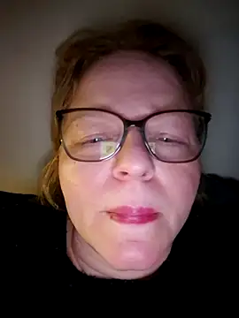 Snapshot of tina71707 chatting on April 2026 11:00:01 PM tina71707 online show from April 2026 11:00:01 PM