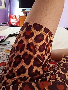 RaduuuxXx online show from July 2026 01:48:01 PM