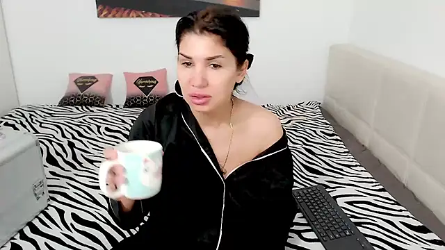 NickyHotXO online show from April 2026 04:57:02 AM
