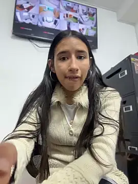 LilyRossi  online show from May 2026 12:57:01 PM