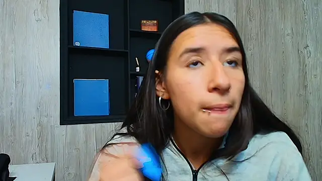 LilyRossi  online show from May 2026 12:54:02 PM