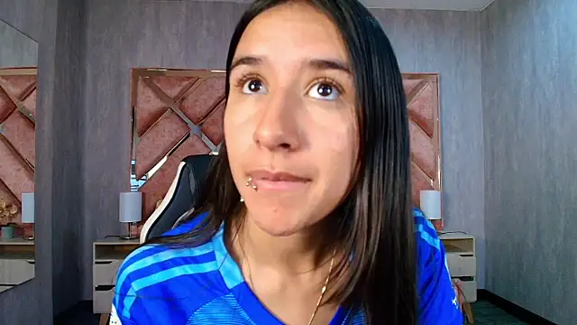 LilyRossi  online show from May 2026 01:29:02 PM