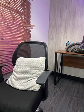 LilyRossi  online show from July 2026 01:37:02 PM