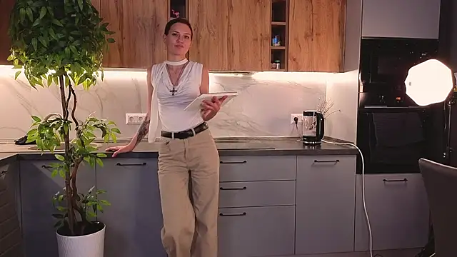 BritneySwiss online show from March 2026 07:53:01 PM