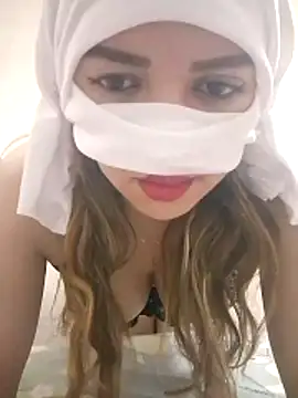 RolaGirl online show from March 2026 07:32:02 PM