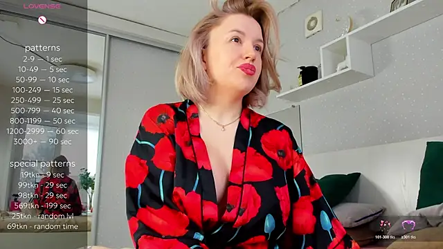 crowned goddess online show from March 2026 01:33:02 AM