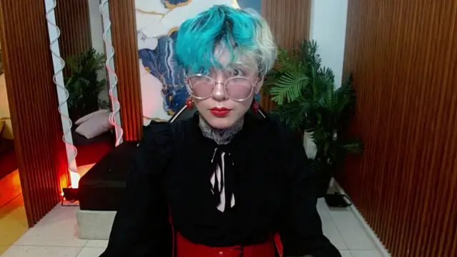Lyra tay online show from April 2026 07:18:02 PM