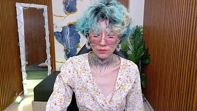 Lyra tay online show from May 2026 08:06:01 PM