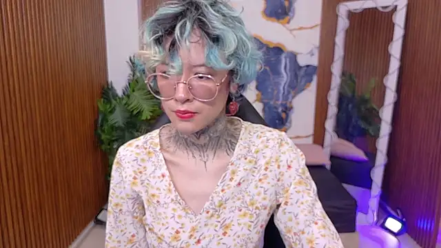 Lyra tay online show from June 2026 07:01:02 PM