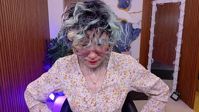 Lyra tay online show from July 2026 07:08:02 PM