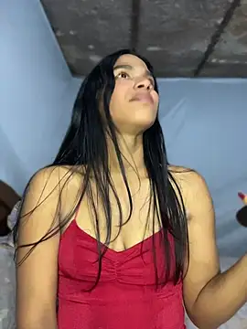 FlorSalvaje  online show from May 2026 11:00:01 PM
