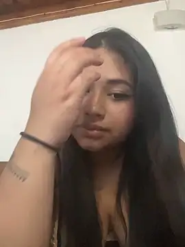 danniiq online show from February 2026 08:21:01 PM