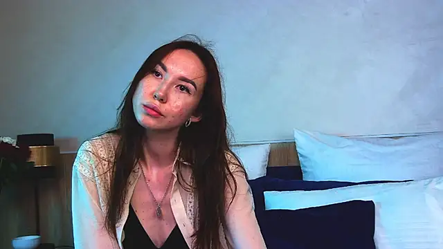 EmilyGray   online show from June 2026 07:38:01 AM