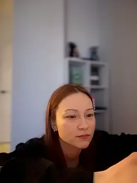 Snapshot of SadieSink_ chatting on April 2026 06:11:01 AM SadieSink online show from April 2026 06:11:01 AM