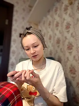 Snapshot of SadieSink_ chatting on April 2026 02:00:01 PM SadieSink online show from April 2026 02:00:01 PM