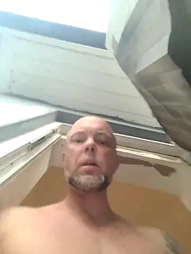 HornyDaddyMuscle online show from May 2026 07:41:02 PM