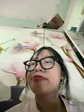 Leeeeiu online show from July 2026 03:08:02 PM