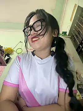Leeeeiu online show from July 2026 03:21:02 PM