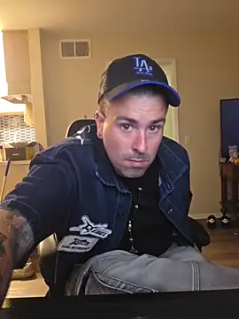 Biggbaddwulf7 online show from June 2026 11:36:01 AM
