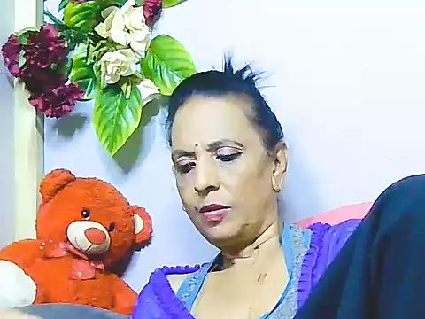Hot queen58 online show from June 2026 03:01:01 AM
