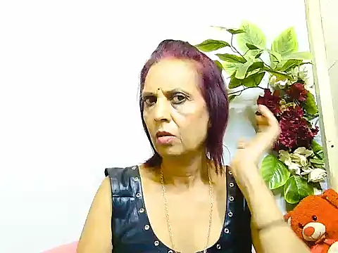 Hot queen58 online show from June 2026 06:19:02 AM