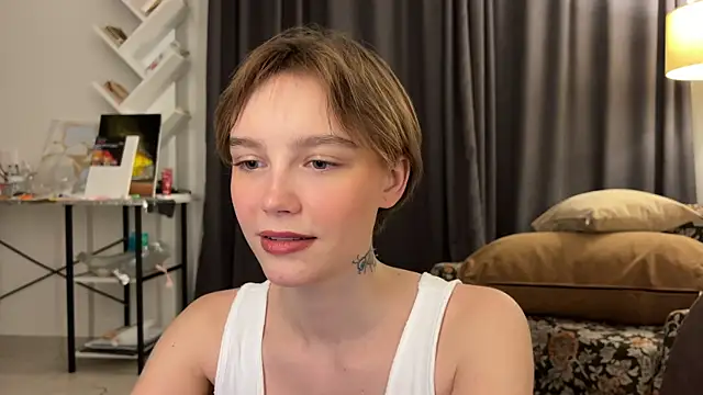 Lolatatee online show from June 2026 08:07:02 PM