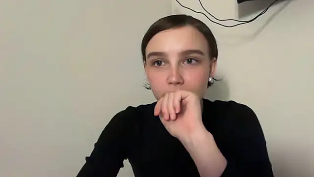 Lolatatee online show from July 2026 09:58:02 PM