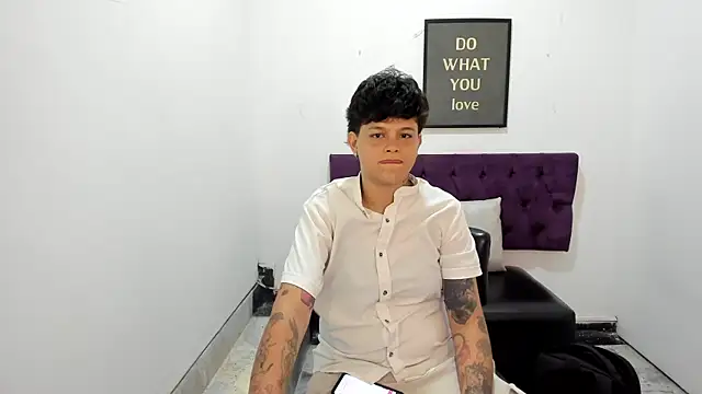 TomBoy Natali online show from April 2026 07:07:01 PM