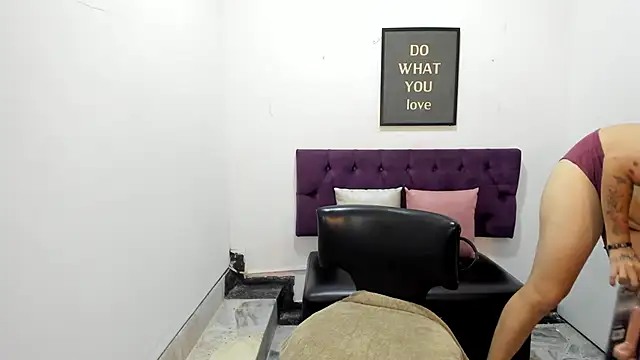 TomBoy Natali online show from April 2026 07:10:01 PM